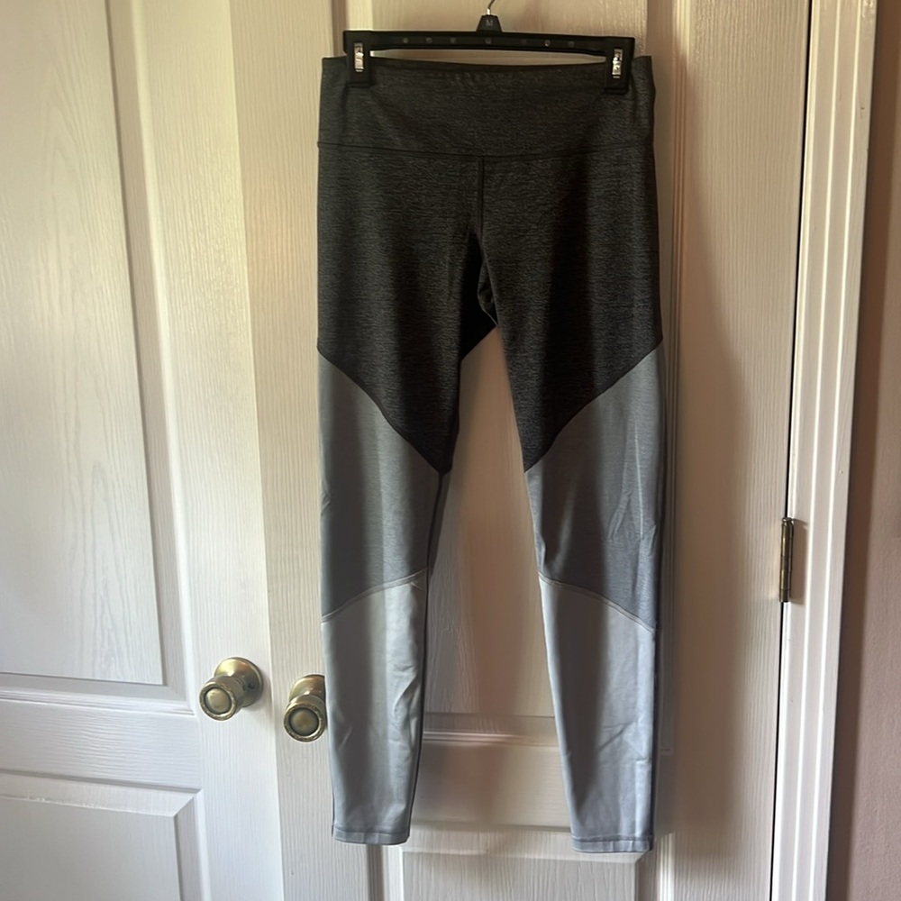 Old Navy Active Charcoal Go-Dry Leggings